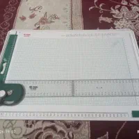 تخته نقشه کشی در حد نو با کارتن