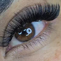 اکستنشن مژه و آموزش