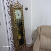 ساعت برنز ایستاده