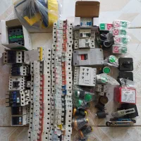 تعدادی متریال برقی (اکثرا نو)