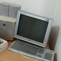 رایانه رومیزی کامل با میز