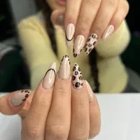 استخدام ناخنکار فوق حرفه ای سالن پرمشتری