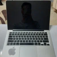 Macbook Pro تمیز و سالم