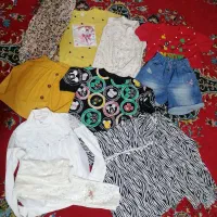 تعدادی لباس بچه