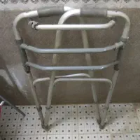 واکر آلمینیومی بسیار سبک و مقاوم|آرایشی، بهداشتی، درمانی|مشهد, پنجتن|دیوار