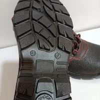 کفش ایمنی|کیف، کفش، کمربند|اهواز, سپیدار|دیوار