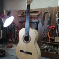 خدمات فنی در زمینه ساخت و تعمیر الات موسیقی