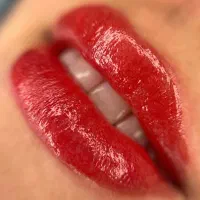 شیدینگ لب و درمان تیرگی تخصصی لب با تخفیف ویژه