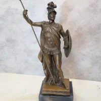 مجسمه برنزی سرباز رومی
