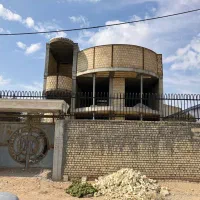 ساختمان نیمه کاره