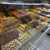 انواع شیرینی تر و خشک قنادی پیک رایگان