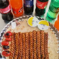۱۰ تا کباب ۱ نوشابه ۲ ماس ۱ گوجه ۲ نون ( ۲۹۷تومن)|خوردنی و آشامیدنی|قم, عمار یاسر|دیوار