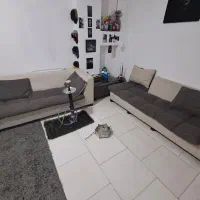 مبل ۵ نفره میز وسط