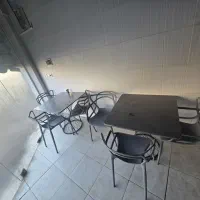 میز صندلی و یخچال