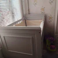 تخت و کمد همراه تشک و سرویس روتختی