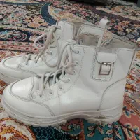 نیم بوت دخترانه سایز ۳۷سالم است