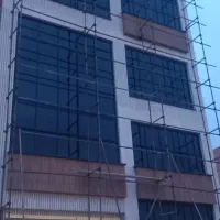 نصب در پنجره