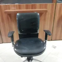 صندلی اداری در حد نو سالم