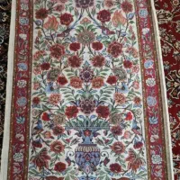 قالی دستباف (نقشه گل زنبق)|فرش|اراک, |دیوار