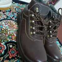 کفش کار|کیف، کفش، کمربند|کلاچای, |دیوار