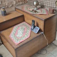 جانونی.و میز کنج