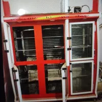 فروش یخچال شیش در سوپر مارکتی