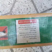 یک عدد کاشی بر