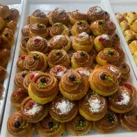 کار در کارگاه قنادی