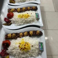 آشپز حرفه ای یا کمک آشپز نیازمندیم