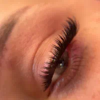 کاشت مژه با بهترین هزینه|خدمات زیبایی و سلامت|رشت, لاکانی|دیوار