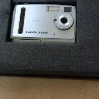 یک دوربین عکاسی وفیلمبرداری حرفه ایی