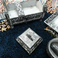 تعدادی ظروف سنگی