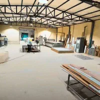 نقاش ماهر درخصوص رنگ های پلی اورتان روی mdf