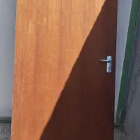 درب چوبی اتاق خواب با دستگیره
