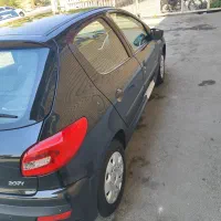 پژو ۲۰۷ اتوماتیک مدل ۹۸ مشکی|خودرو سواری و وانت|شیراز, ارم|دیوار