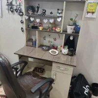 میز تحریر و صندلی