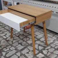 میز و جاکفشی و تخت