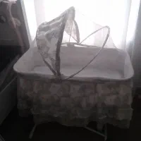 تخت و گهواره نوزاد درحدنو