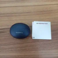 دو هندزفری بلوتوثی به همراه 2 پاوربانک وایرلس