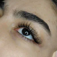 اکستنشن مژه|خدمات آرایشگری و زیبایی|قم, سراجه|دیوار