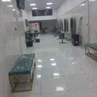 مغازه صد متری