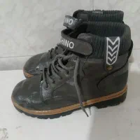 بوت پسرانه سایز ۳۵ محکم وجنس خوب