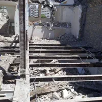 تخریب ساختمان بتنی وکلنگی