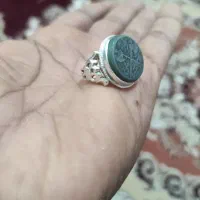 انگشتر یشم یمنی|کلکسیون اشیاء عتیقه|هندیجان, |دیوار