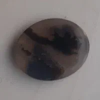 سنک نگین شجر دار مشکی هم نور ازش رد میشه