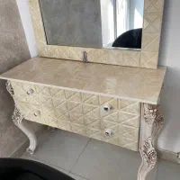 آینه دراور یا آینه کنسول کرم رنگ ۱/۹۰۰ تومن|بوفه، ویترین، کنسول|تهران, فردوس|دیوار