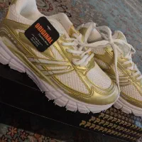 دوتا کتونی بچه گانه مارک هست سایز ۳۶ الا ۳۷|کیف، کفش، کمربند|پرند, فاز ۶|دیوار