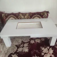 میز با پایه ی  کوتاه