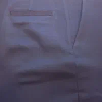 خیاط یاشاگرددر مغازه خیاطی مردانه شخصی دوز