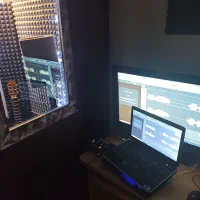 آموزش گیتار و استودیو ضبط